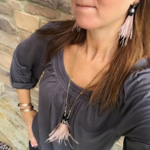 Stella & Dot Verona Pale Pink Ostrich Feather Earrings - Lightweight - Picture 3 of 7